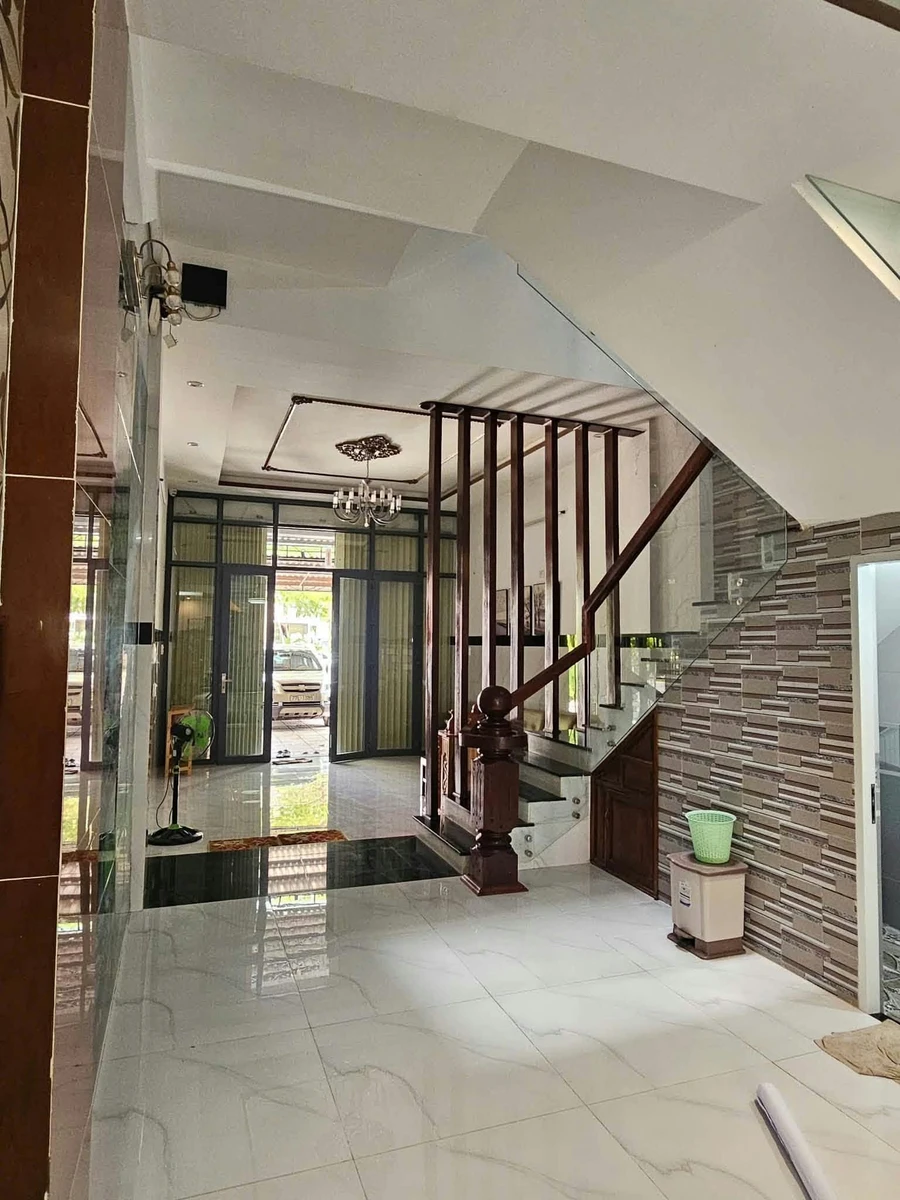 Bán nhà mặt tiền 4 tầng 65,7m² Quang Trung Quy Nhơn 8 tỷ - Ảnh thu nhỏ 2