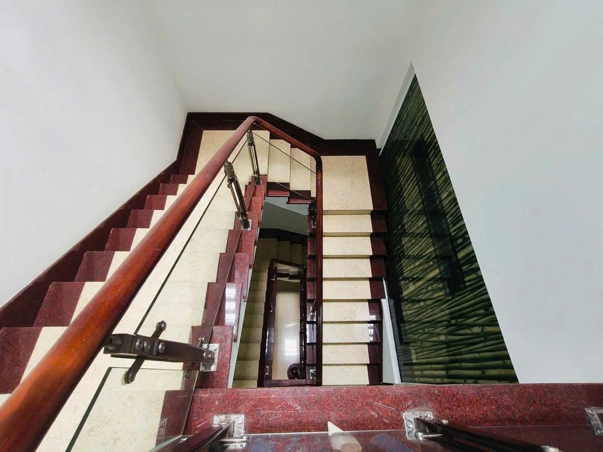 Bán nhà mặt tiền Nguyễn Tư Nghiêm 123m² 4PN 16 tỷ - Ảnh thu nhỏ 5