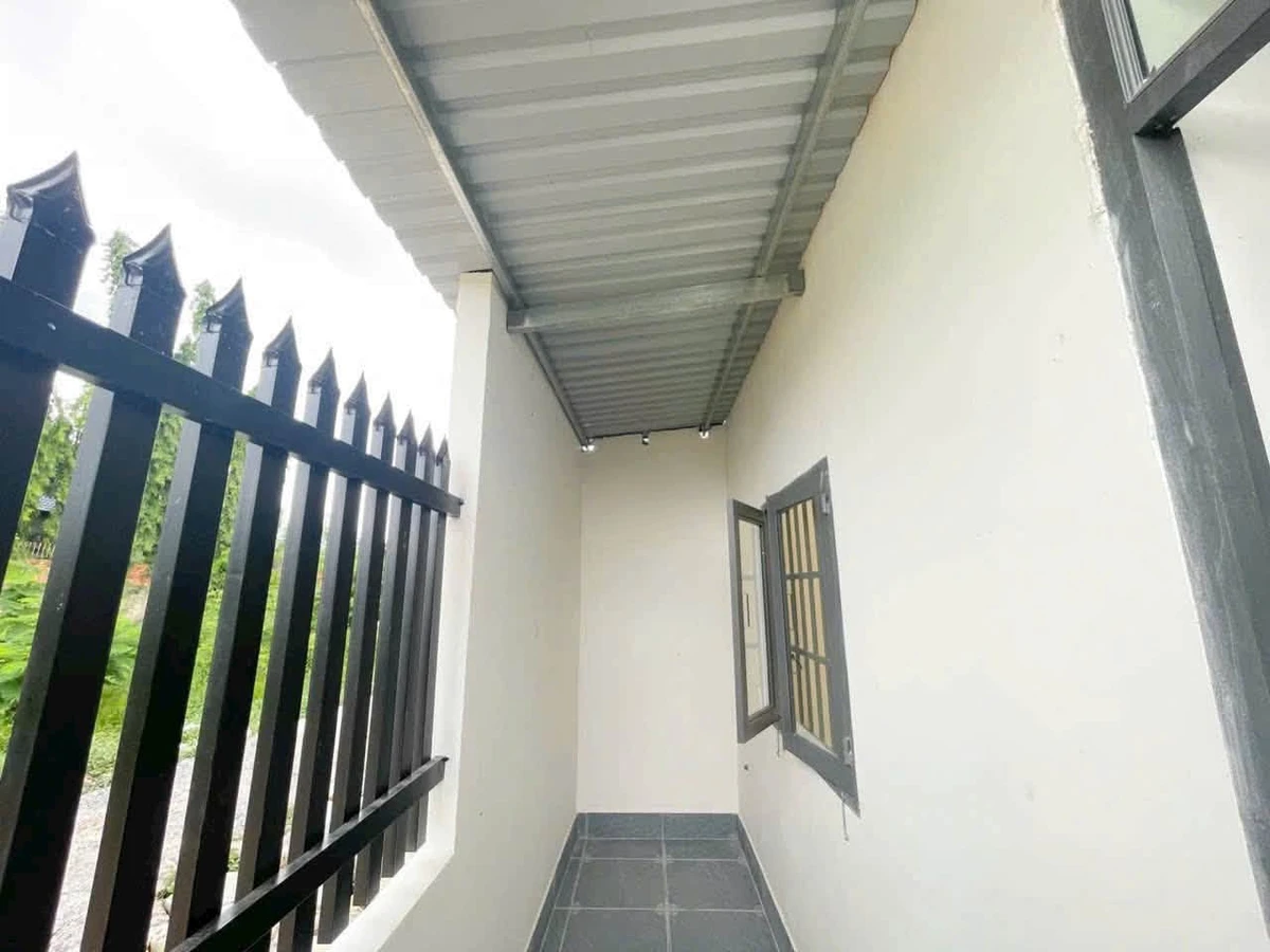 Bán nhà lầu 3PN 1 tỷ 850 triệu Đức Hoà Long An - Ảnh thu nhỏ 4