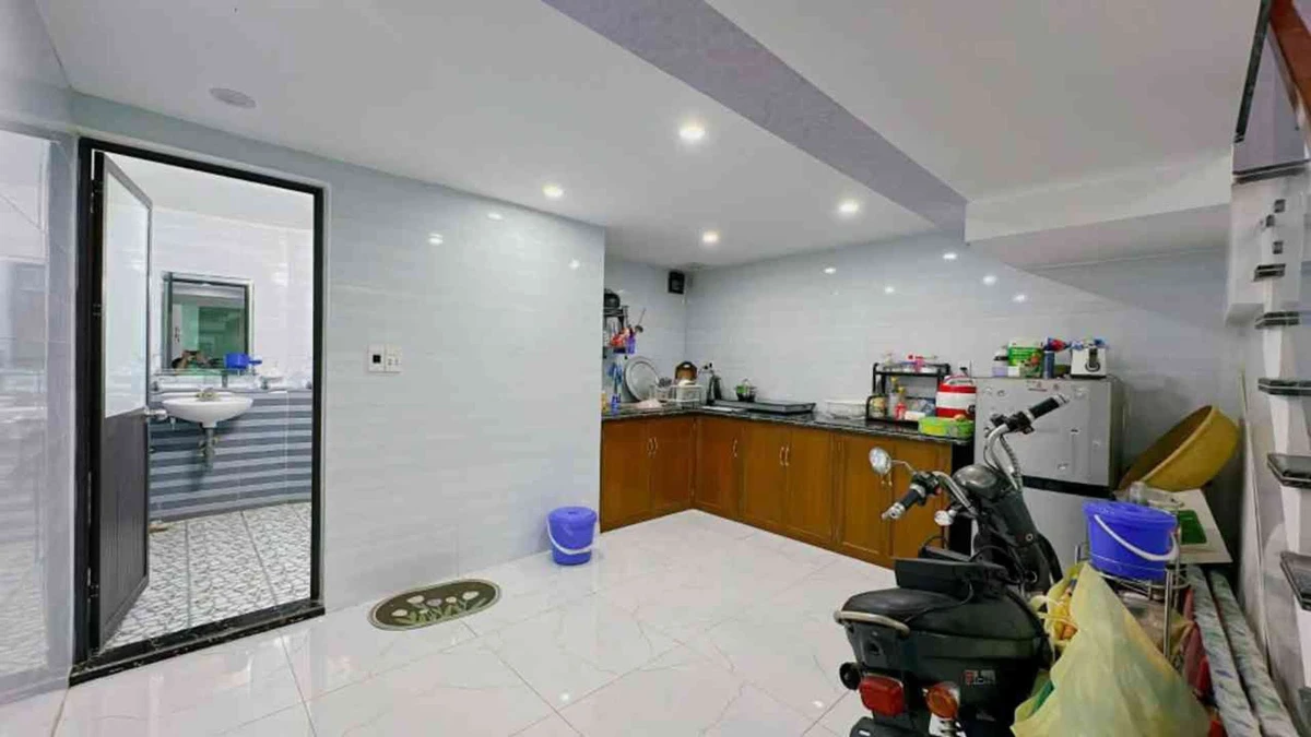Bán nhà 2.5 tầng 43.2m2 Nguyễn Công Trứ hơn 2 tỷ - Ảnh thu nhỏ 3