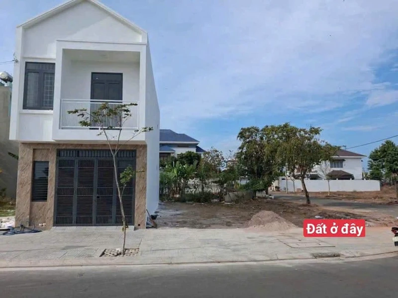 Bán lô góc đường 26m Lan Anh 1 Hòa Long 95.6m2