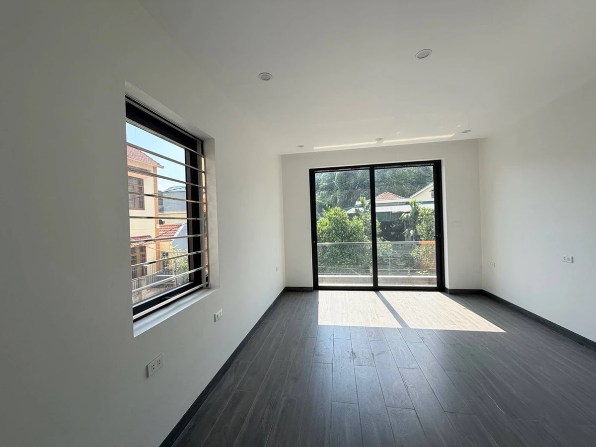 Bán nhà 3 tầng 60m2 gần chợ Hà Khẩu có gara ô tô - Ảnh thu nhỏ 4