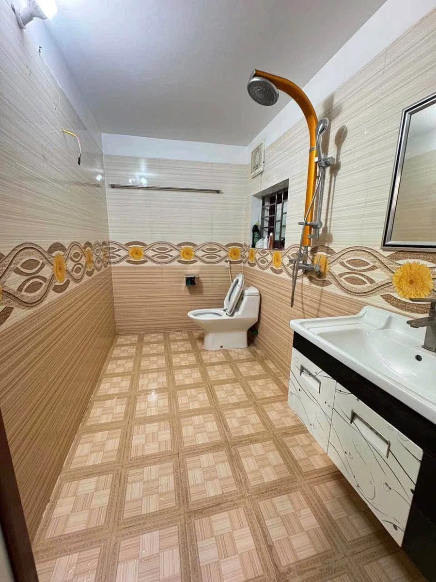 Bán nhà 3 tầng 246m² đường Hoàng Văn Thái, Tân Phú - Ảnh thu nhỏ 5