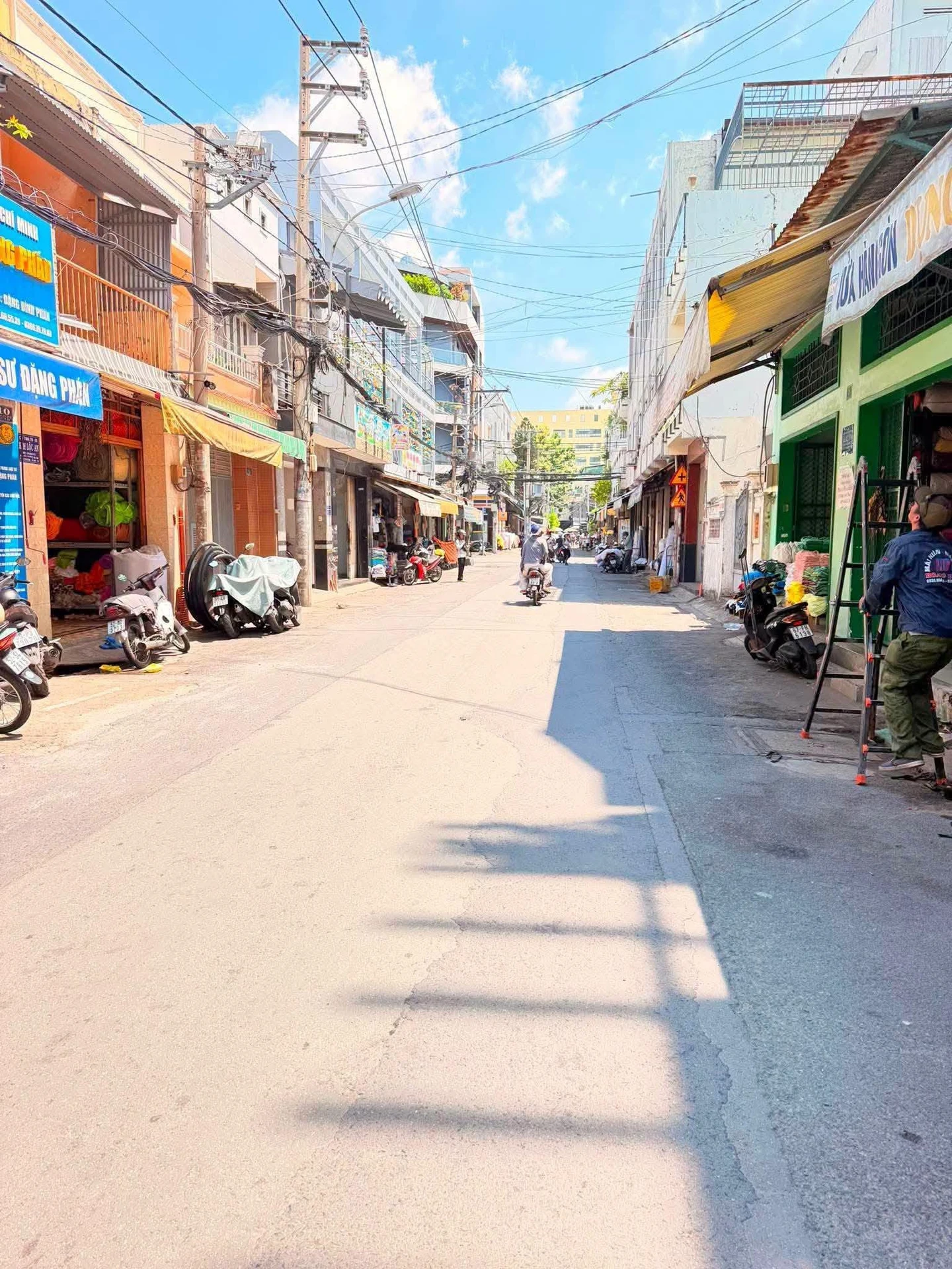 Nếu Đang Có Sẵn 2 Tỷ Trong Tay, Sáng Nay Anh/Chị Sẽ Chọn: - Ảnh 1