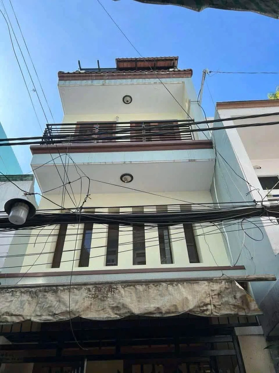 Bán nhà hẻm 97,7m² 4 phòng ngủ Quận 11 - 6,9 tỷ - Ảnh 1