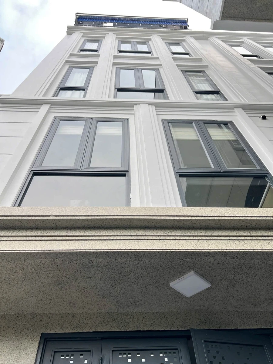 Bán nhà 4 tầng duplex 45,5m2 mặt tiền 4,7m phố Hồ Sen, Miếu Hai Xã - Ảnh 1