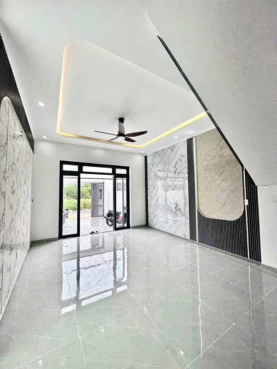 Bán nhà thiết kế độc lập 4PN 105m² Bình Dương 700 triệu - Ảnh thu nhỏ 3