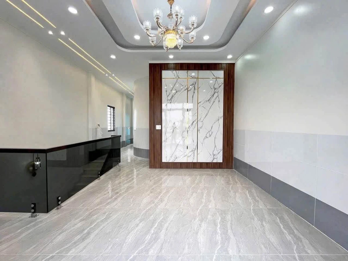 Bán nhà phố 1 trệt 1 lầu 5x24m, 3 phòng ngủ, trung tâm thị trấn Đức Hòa, Long An - Ảnh thu nhỏ 2