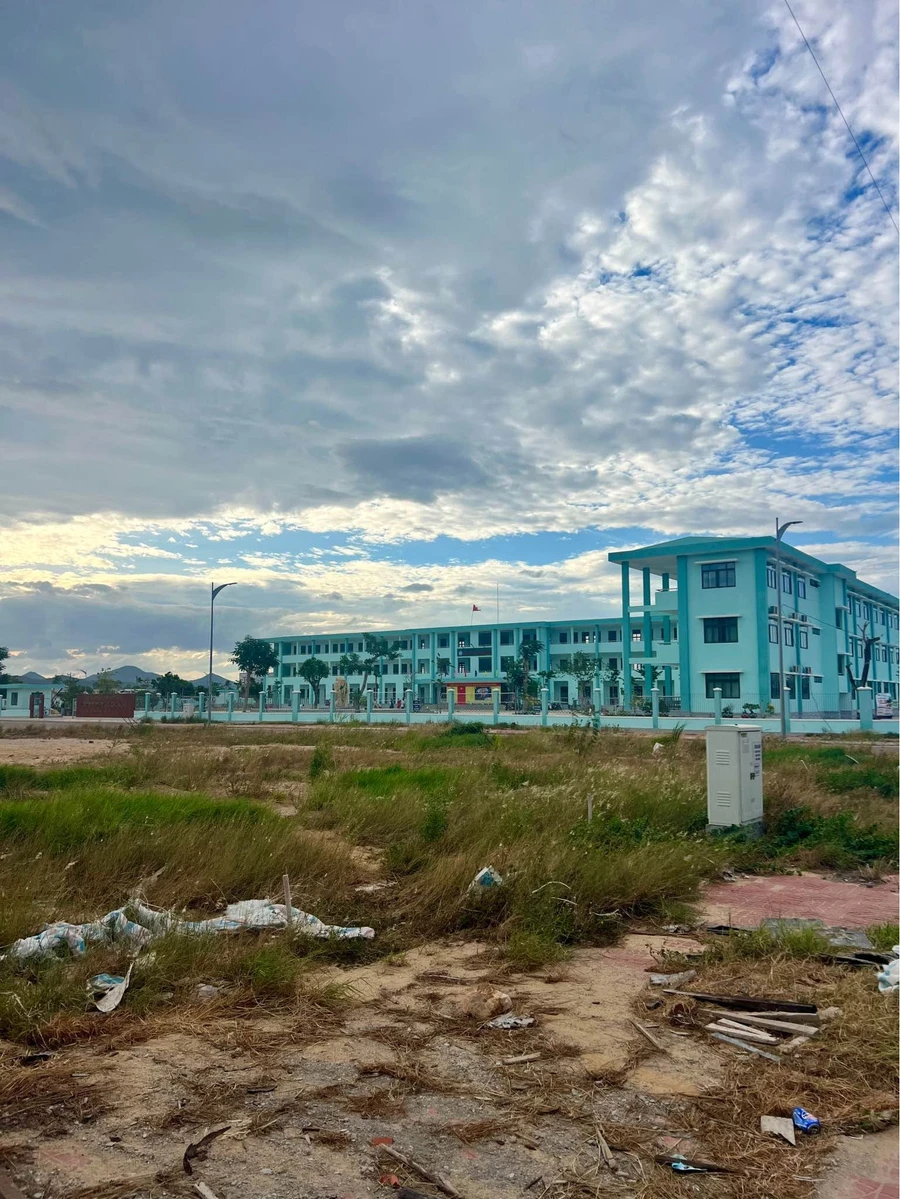 Bán đất mặt tiền đường Hùng Vương, Quy Nhơn, 100m2 giá 2 tỷ 120 - Ảnh thu nhỏ 3