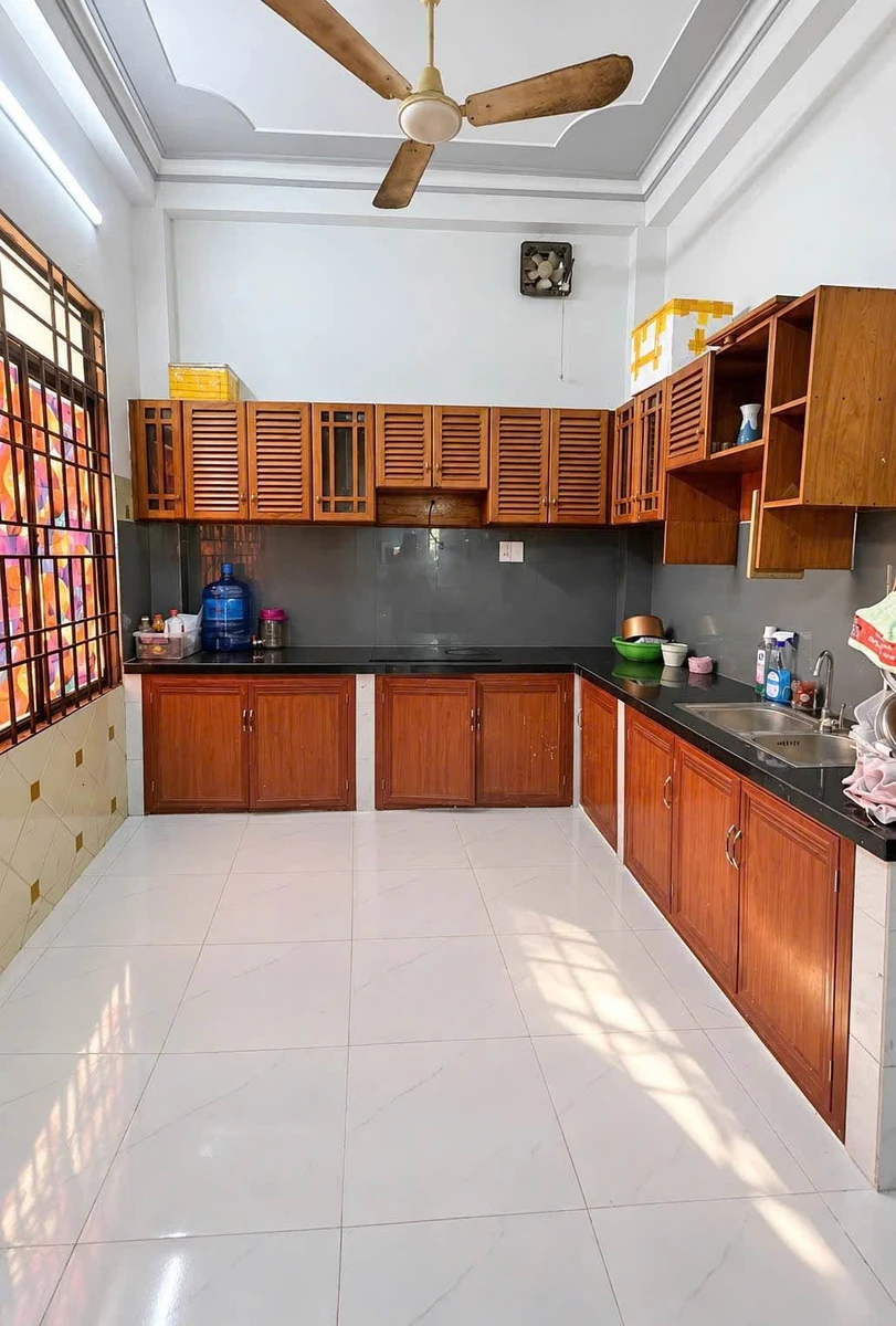 Cho thuê nhà 3.5 tầng 51.5m² Nha Trang 15 triệu/tháng - Ảnh thu nhỏ 2