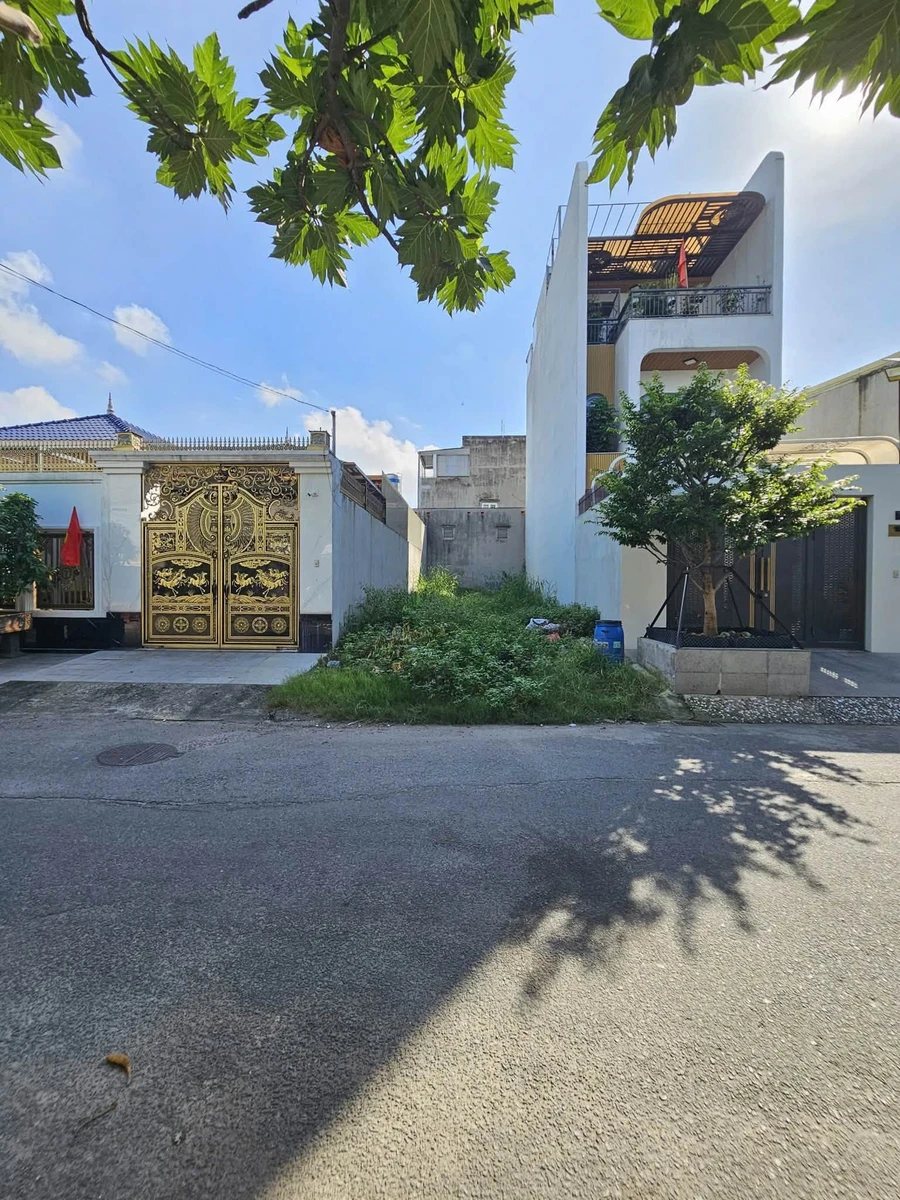 Bán đất KDC gần GO Dĩ An, Đông Hòa 101,8m² giá 6 tỷ - Ảnh 1