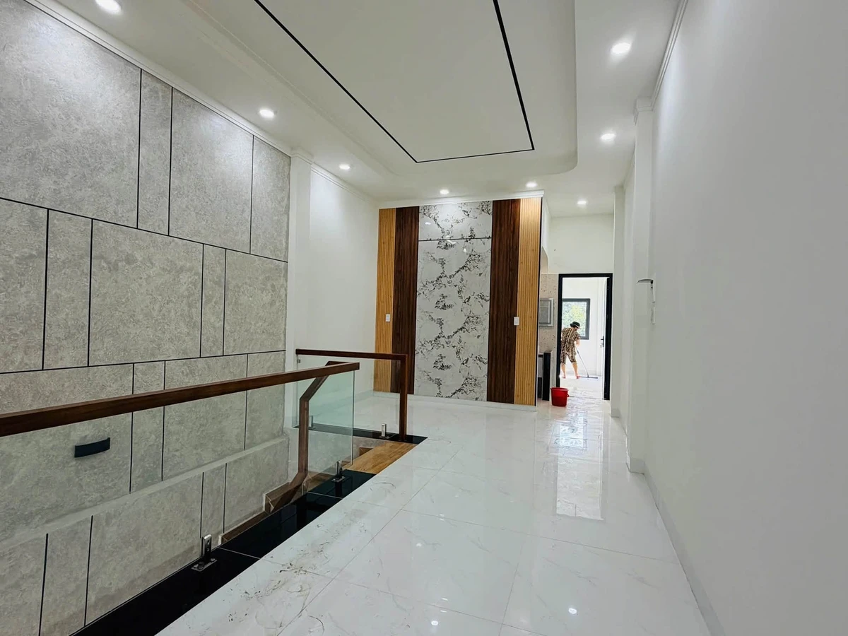 Bán nhà hẻm 200m2, 4 phòng ngủ, Long Khánh - Ảnh thu nhỏ 4
