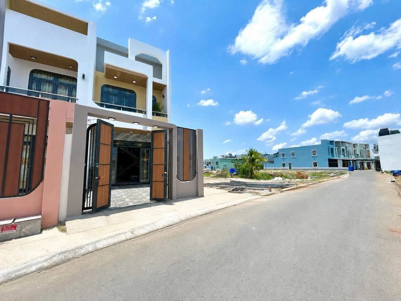 Bán nhà mặt tiền sân vườn 190m² 4PN, Rạch Kiến, Tây Ninh - Ảnh 1