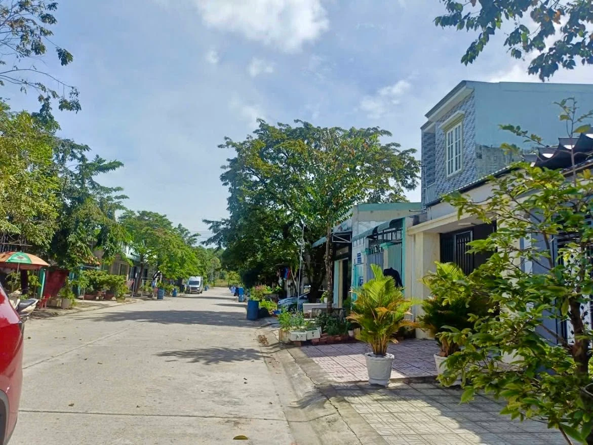 Bán dãy trọ 10 phòng, 2 ki-ốt 300m² gần KCN Mỹ Phước 3 - Ảnh thu nhỏ 2