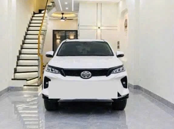 Bán nhà 4 tầng có thang máy 169m² Trường Lưu, Thủ Đức 6,6 tỷ - Ảnh thu nhỏ 2