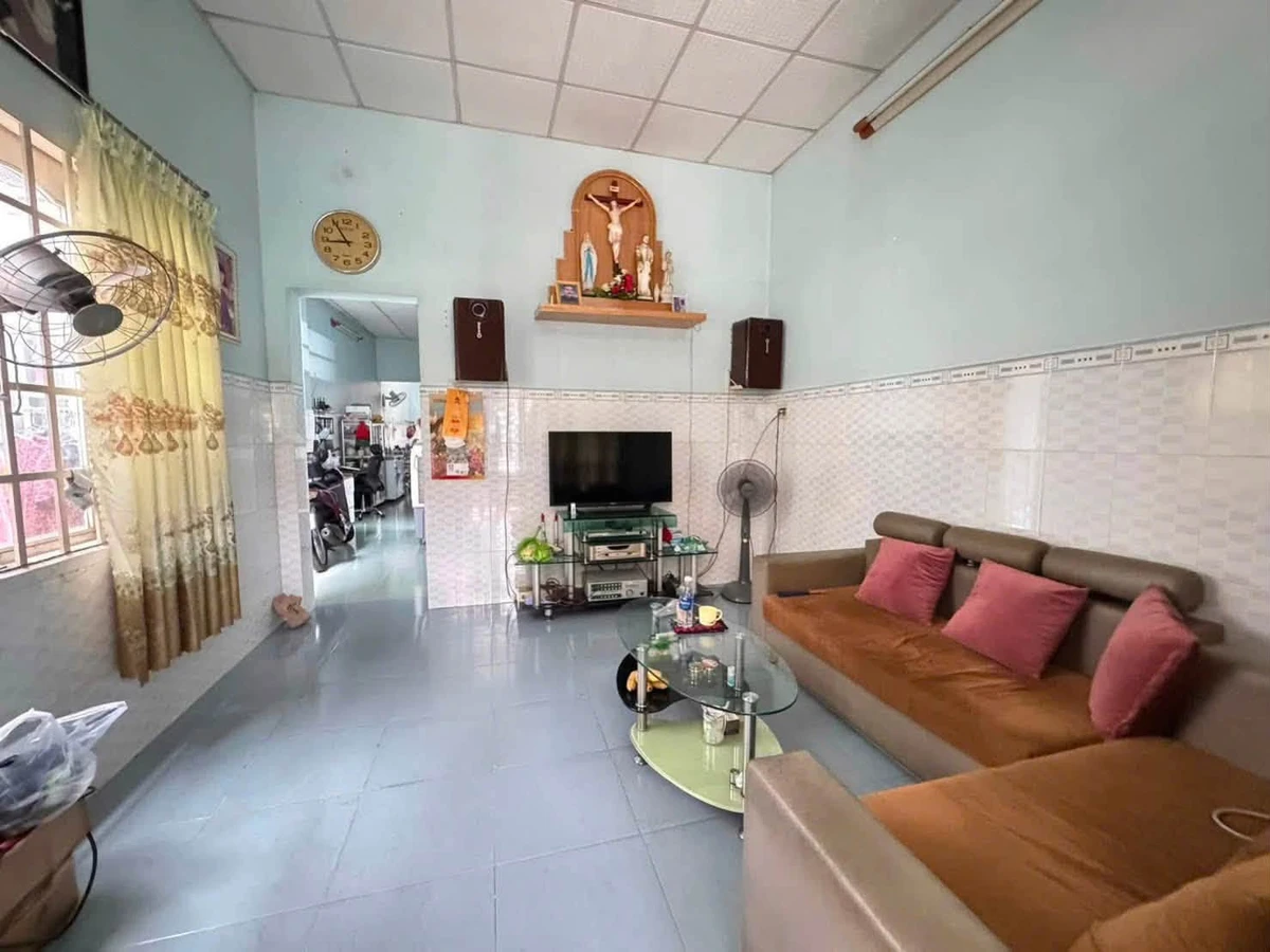 Bán nhà cấp 4 110m2 sổ riêng, đường xe hơi, gần nhà thờ Phúc Hải, Nguyễn Ái Quốc - Ảnh thu nhỏ 2