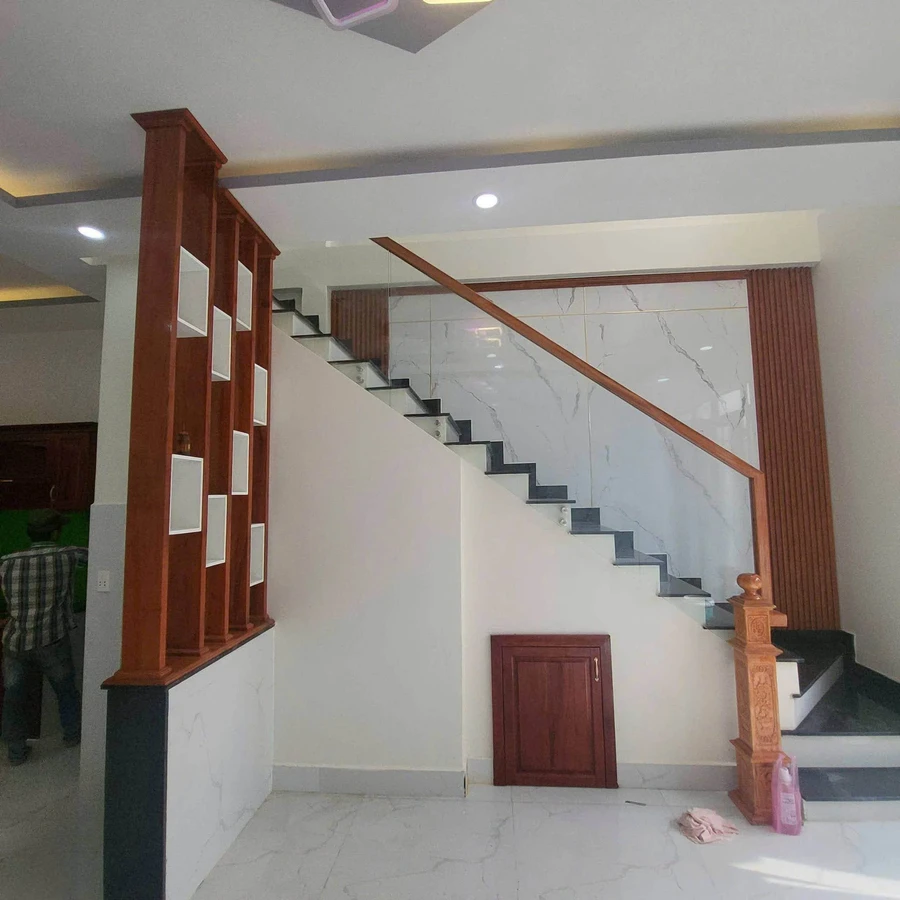 Bán nhà 3PN 1 trệt 1 lầu 80m² Đức Hoà 1 tỷ 800 triệu - Ảnh thu nhỏ 2