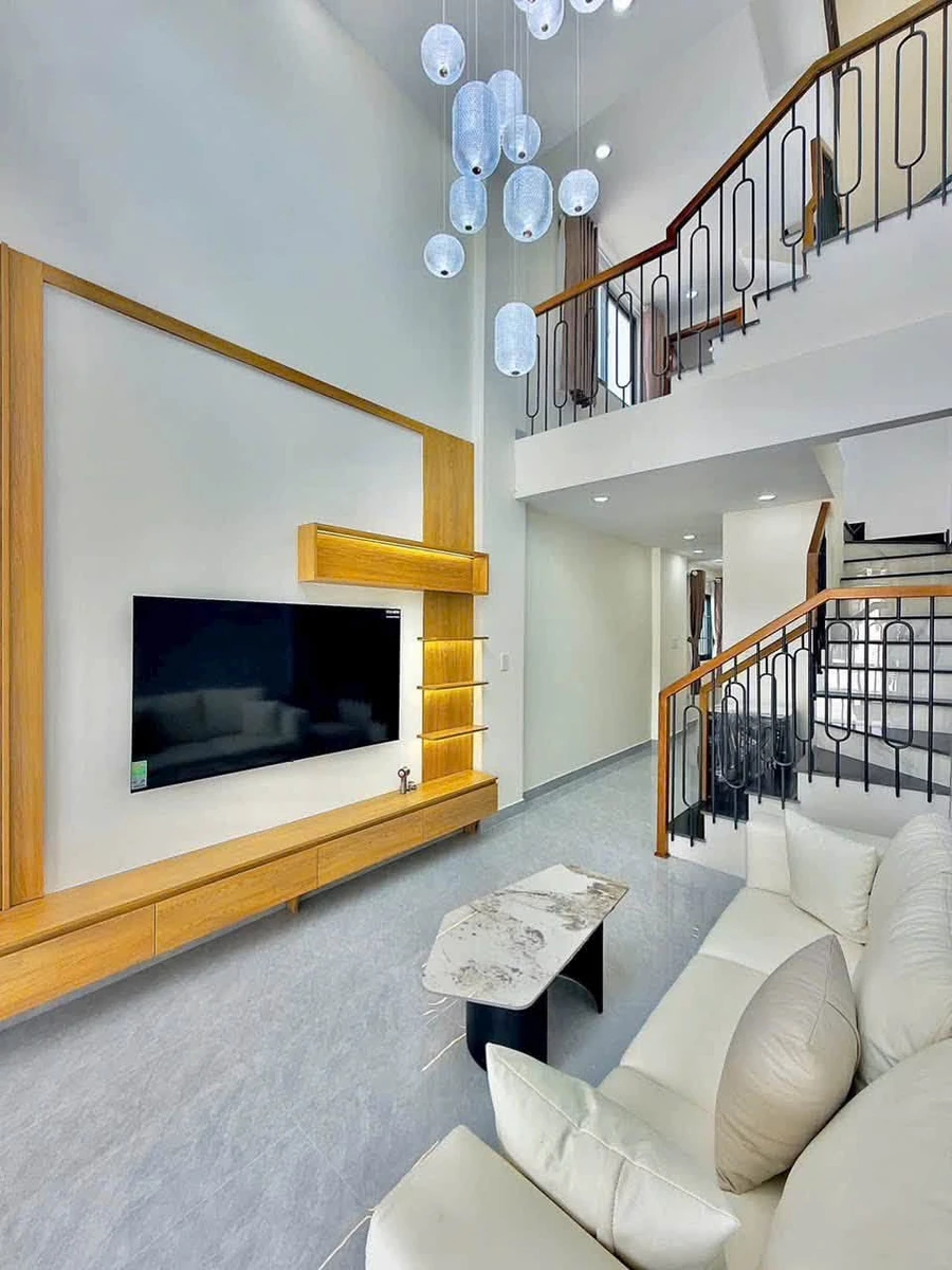 Bán nhà mặt tiền Nguyễn Xí 150m², 4 phòng ngủ 9,8 tỷ - Ảnh thu nhỏ 2