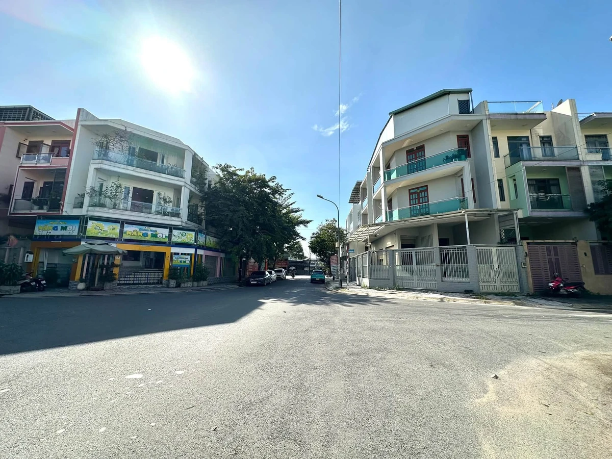 Bán nhà 4 tầng 146m² 2 mặt tiền Savico Tam Bình 15,3 tỷ - Ảnh thu nhỏ 2