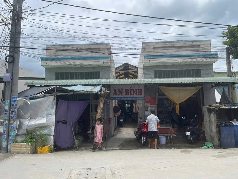 Bán dãy trọ 30 phòng + 2 ki-ốt 600m2 Tây Ninh