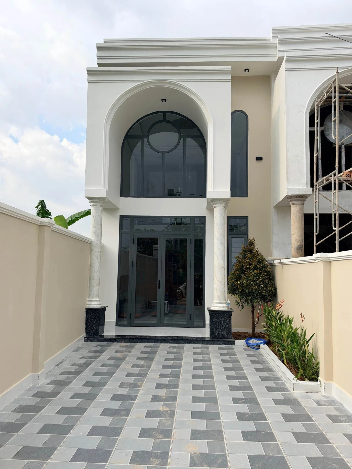Nhà tân cổ điển 170m² 3PN giá 2 tỷ 380 - Ảnh 1