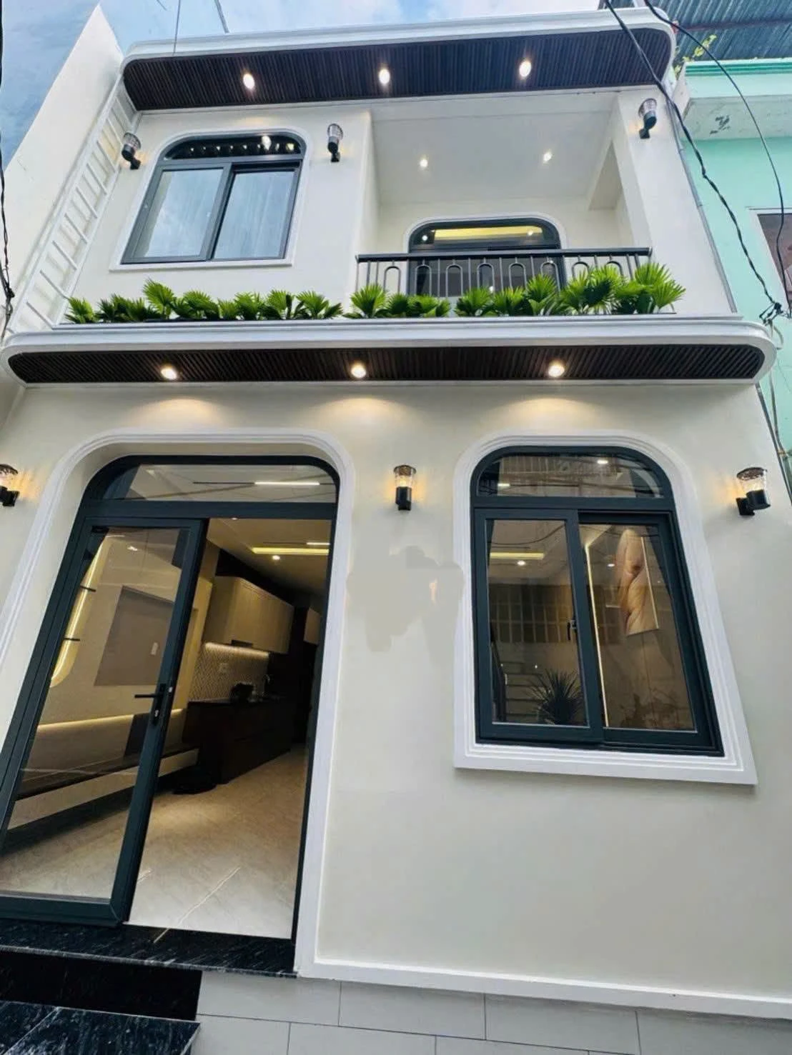 Bán nhà 2 tầng 32m² full nội thất Quận 7 - 4 tỷ 580 triệu - Ảnh 1