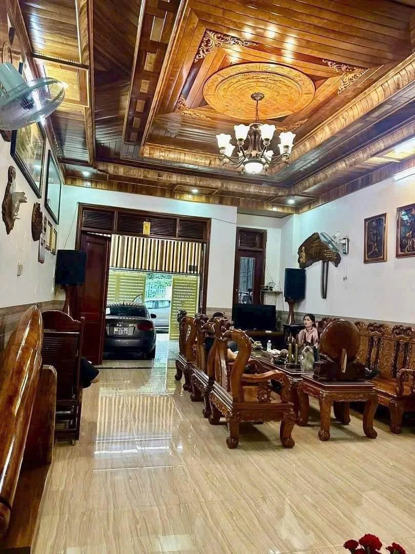 Bán nhà 2 mặt tiền 3PN Buôn Ma Thuột 5.2 tỷ - Ảnh 1