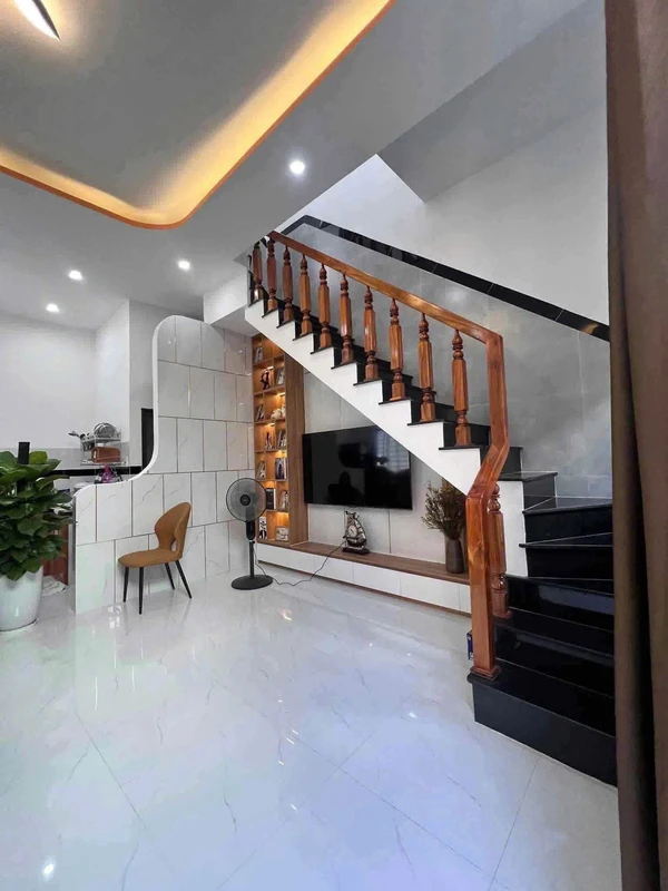Bán nhà hẻm thông 36m2, 2PN, 2WC ở Quy Nhơn