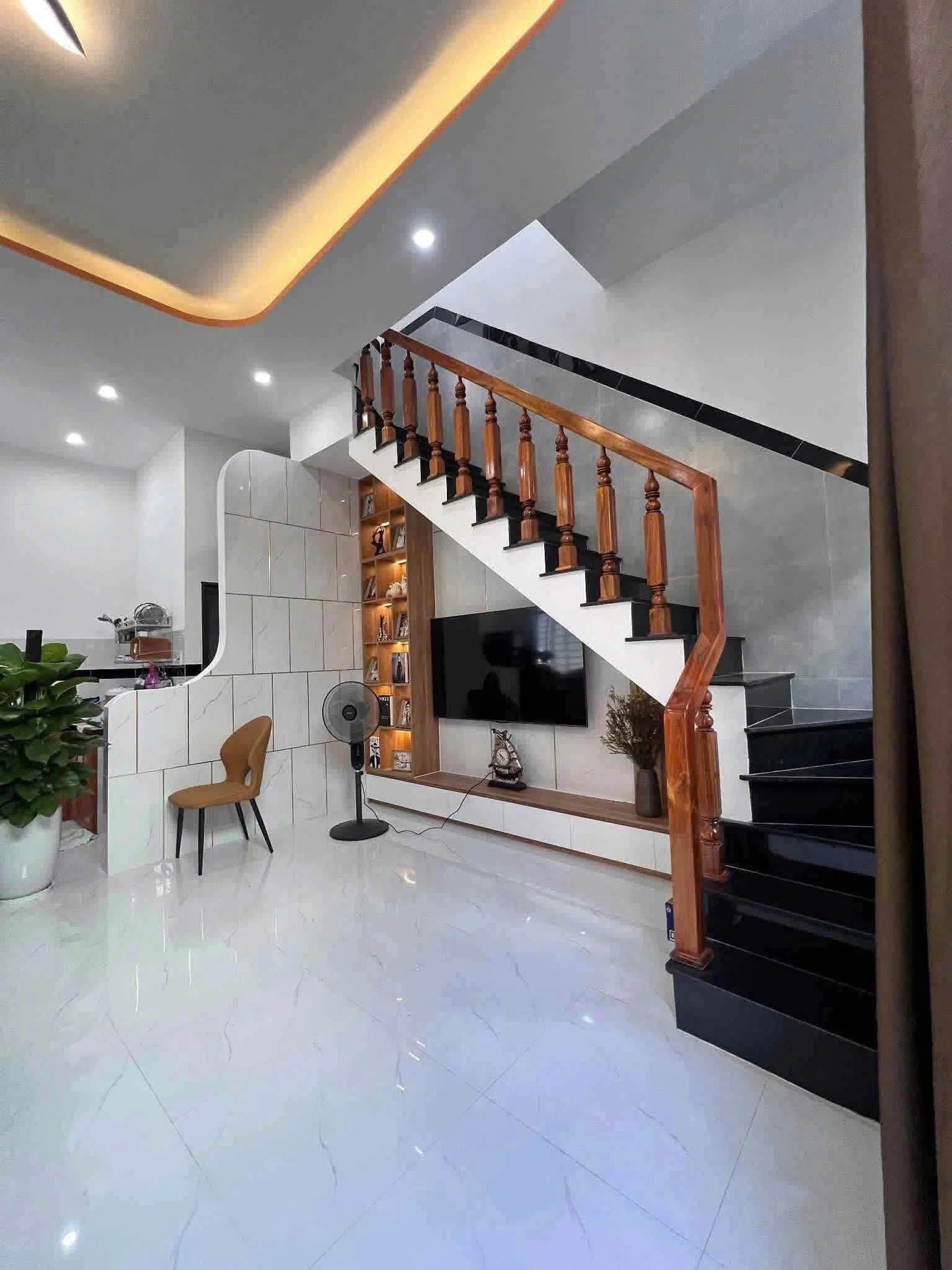 Bán nhà hẻm thông 36m2, 2PN, 2WC ở Quy Nhơn - Ảnh 1