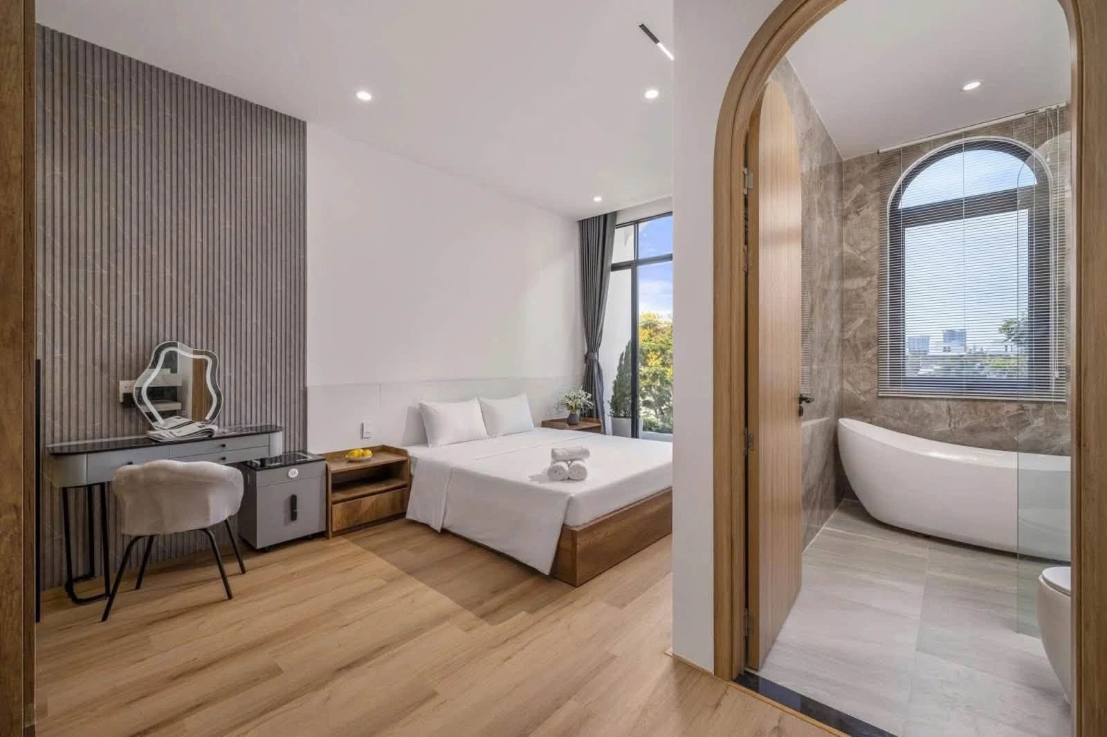Bán villa hồ bơi mặt tiền Trà Lộ, 100m², 3 tầng, gần biển Tân Trà, Đà Nẵng - Ảnh 1