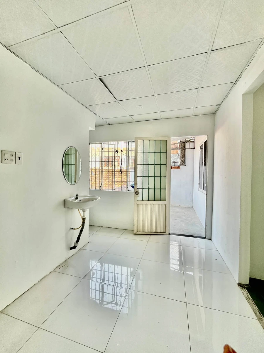 Bán nhà 2 tầng nở hậu 3 PN, 113m² Phường 5, Quận 5 - Ảnh thu nhỏ 5