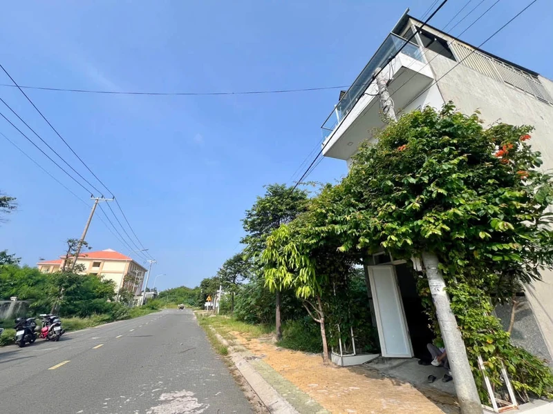 Bán nhà 1 trệt 2 lầu view biển Phan Thiết 80m2 - 4 tỷ 8
