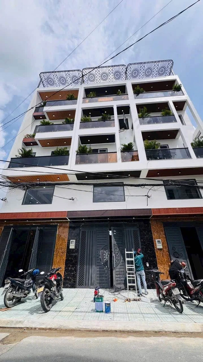 Bán nhà 4,5x22m lửng 3 lầu thang máy 4PN đường Tô Ngọc Vân, Thạnh Xuân, Quận 12 - Ảnh 1