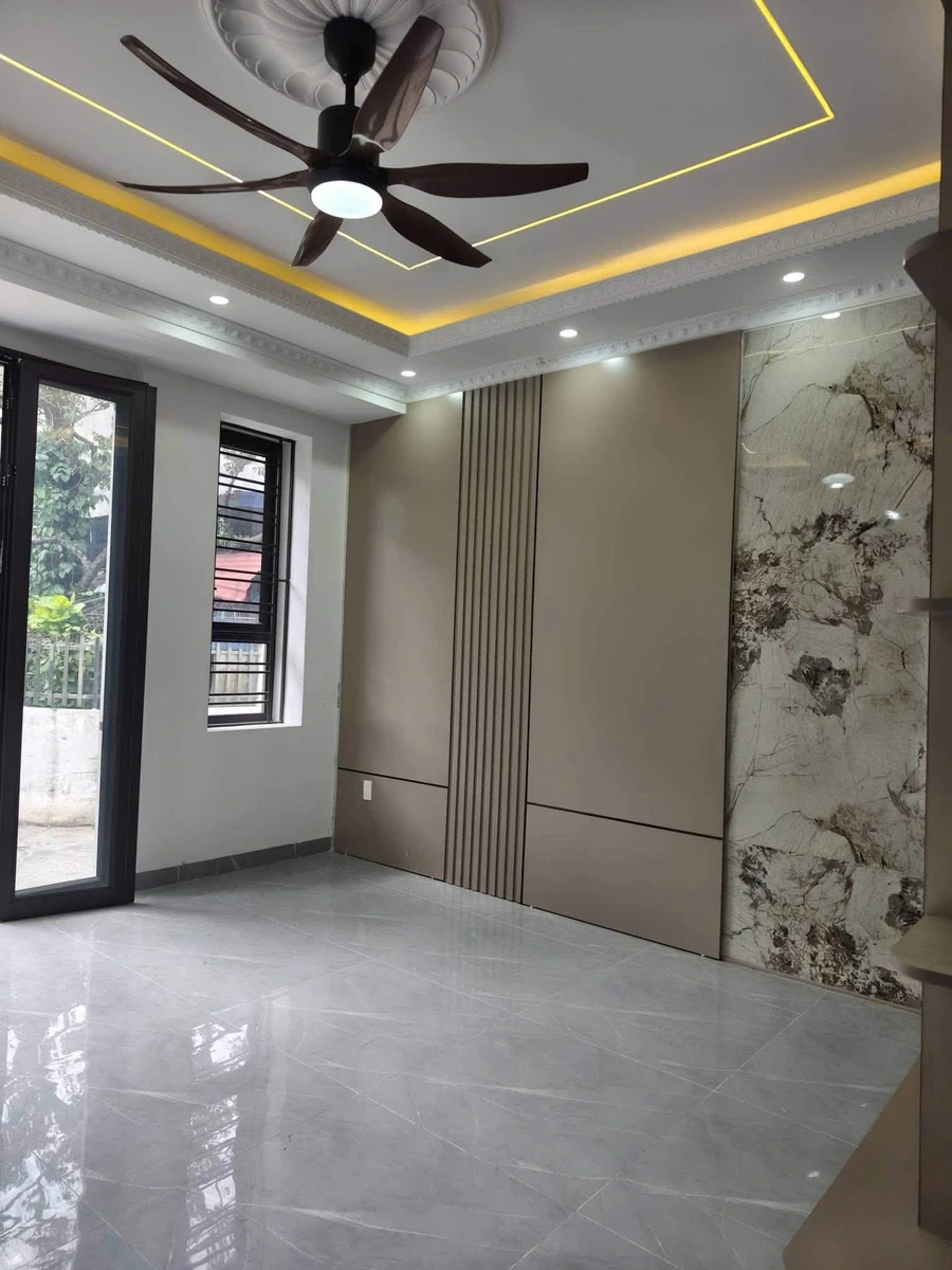 Bán nhà phố 4 tầng 200m² 4PN 3WC Trung Hành 3,95 tỷ - Ảnh thu nhỏ 2