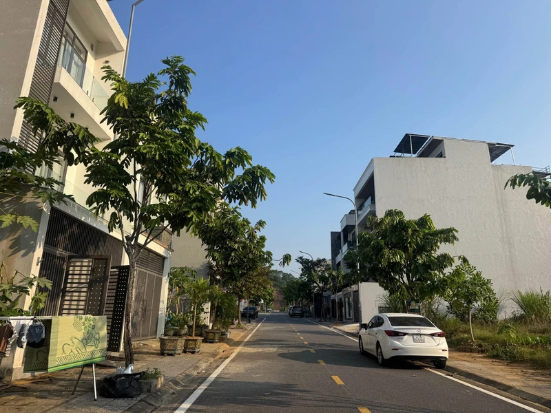 Bán đất biệt thự 200m² mặt tiền 10m tại KĐT Hạnh Phúc, giá 6 tỷ