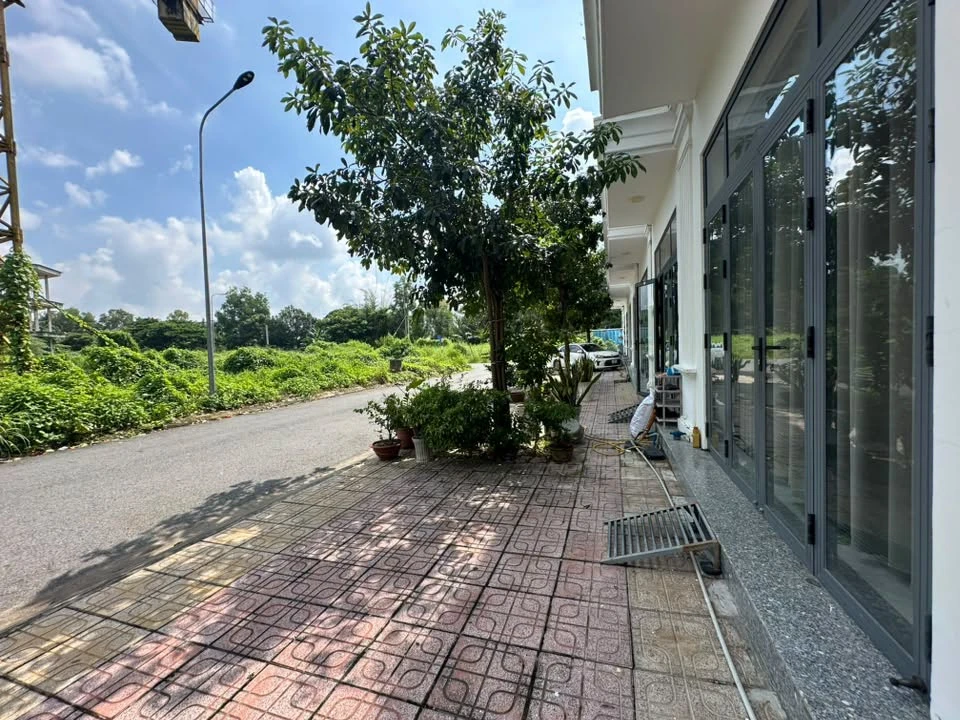 Bán nhà 2 lầu 69,8m² Bến Tre 2,2 tỷ - Ảnh thu nhỏ 4