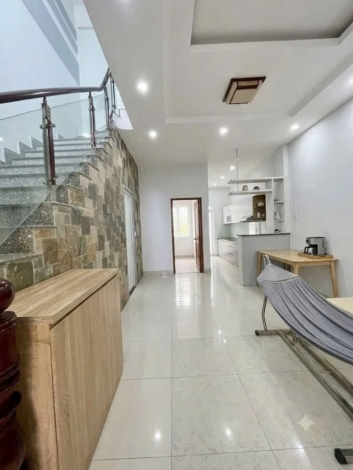 Bán nhà 3 tầng 90m² view sông KDC Phú Mỹ, Nguyễn Lương Bằng nối dài, Quận 7 - 10,1 tỷ - Ảnh thu nhỏ 4