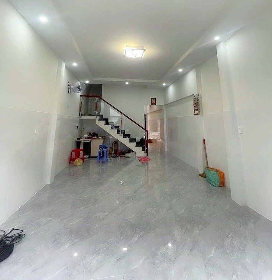 Bán nhà mặt tiền Hoàng Văn Thụ 50m² P4 Tân Bình - Ảnh thu nhỏ 2