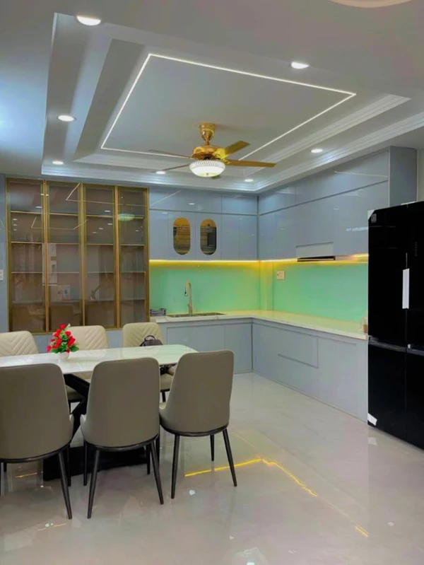 Bán nhà 72m² 3 tầng 3 phòng ngủ Hoàng Quý Quận 1