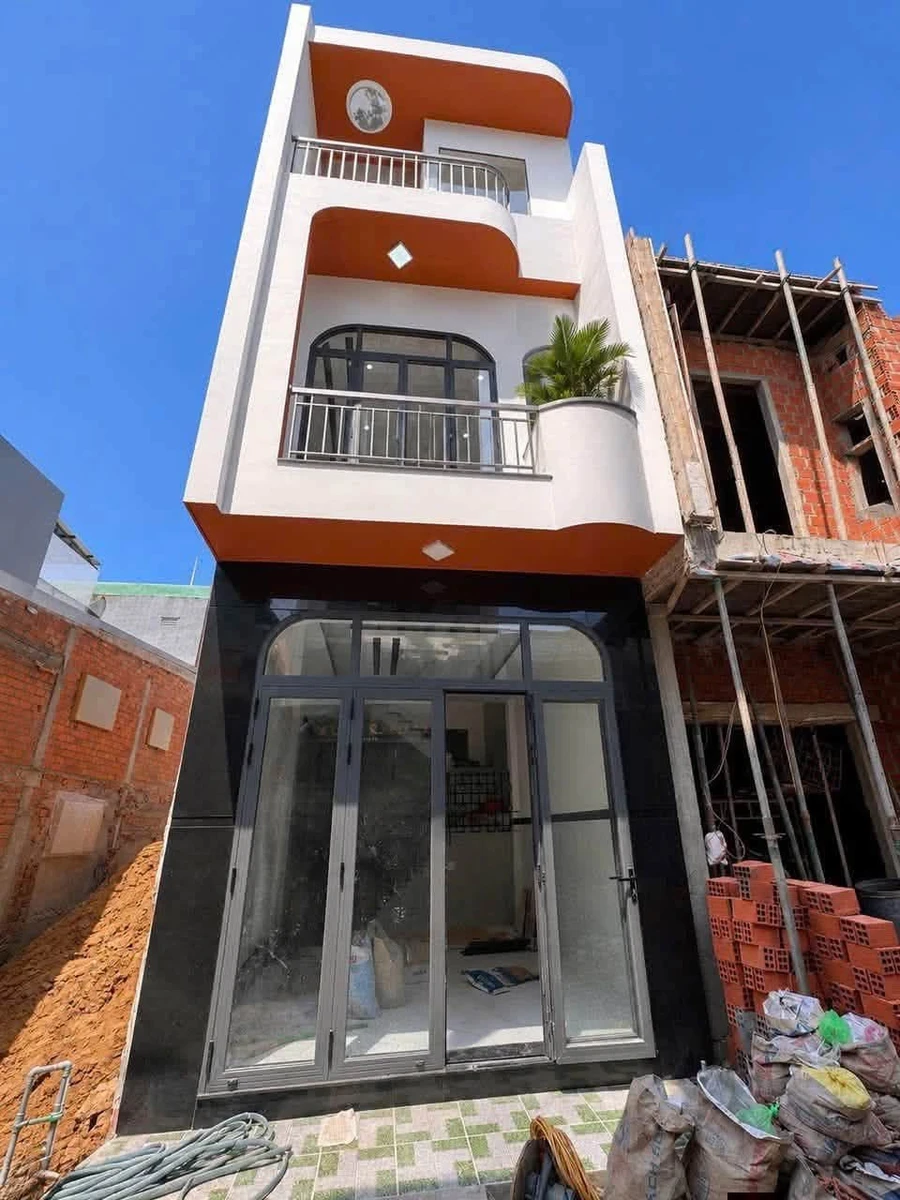 Bán nhà 3 tầng 46,7m² đường Hoàng Văn Thụ, Quy Nhơn - Ảnh 1