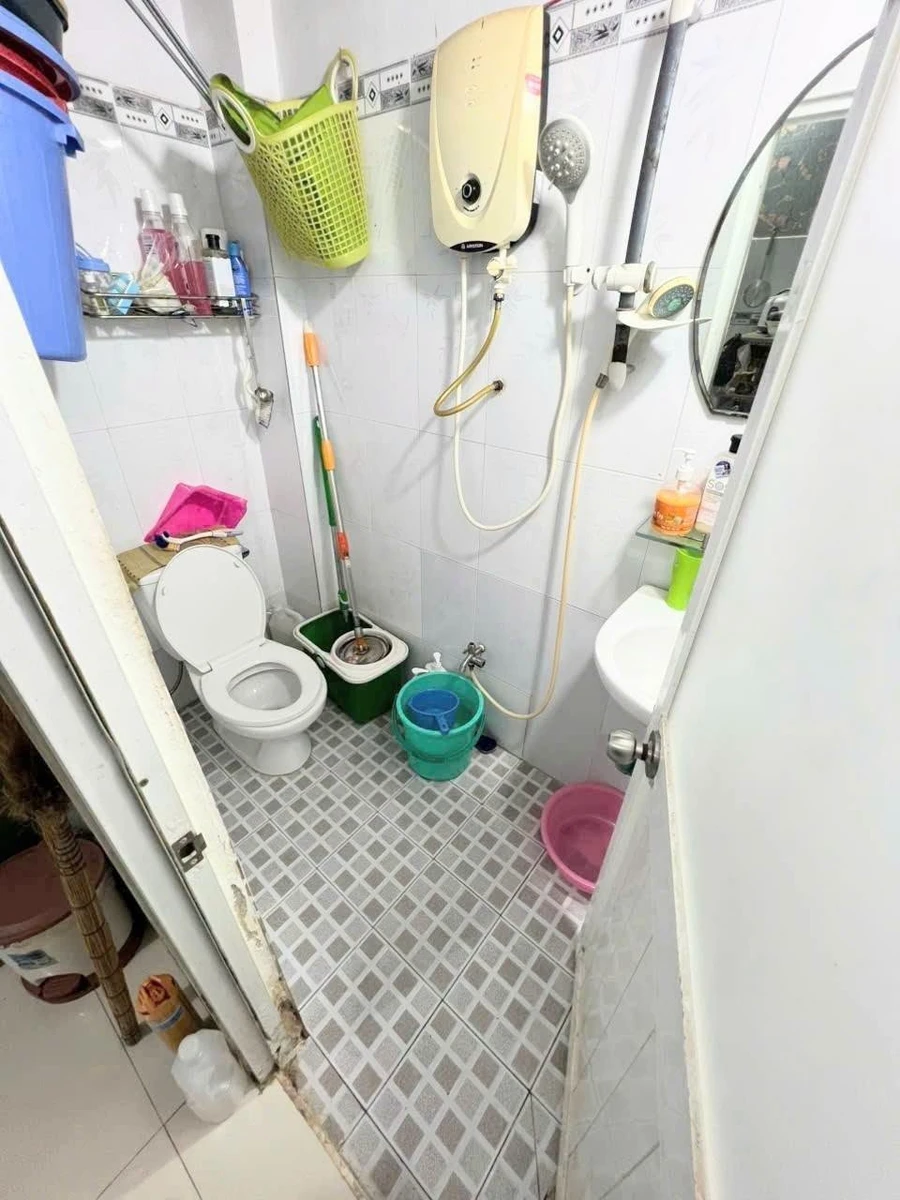 Bán nhà hẻm Đoàn Văn Bơ Quận 4, 39.2m2, 2 tầng 2PN, giá hơn 5 tỷ - Ảnh thu nhỏ 3