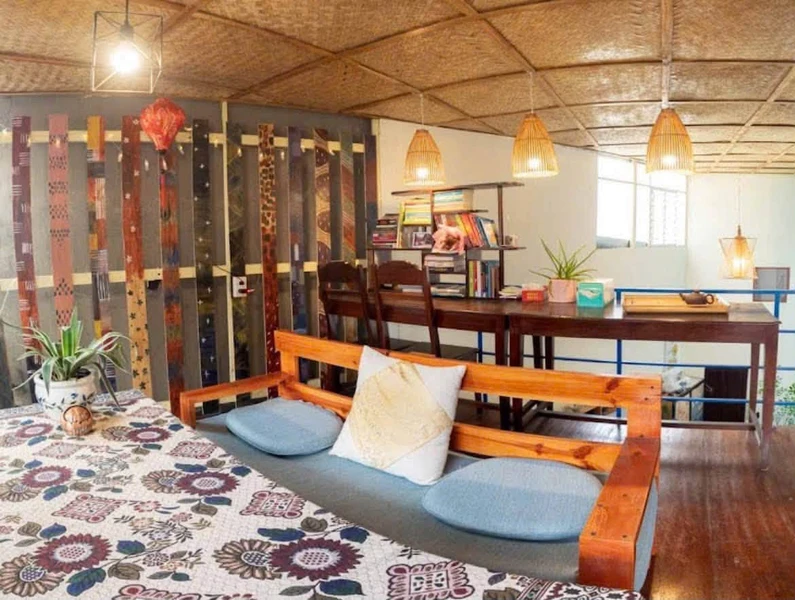 Bán nhà Homestay 4 phòng ngủ 100m2 Phan Chu Trinh Huế 2.3 tỷ