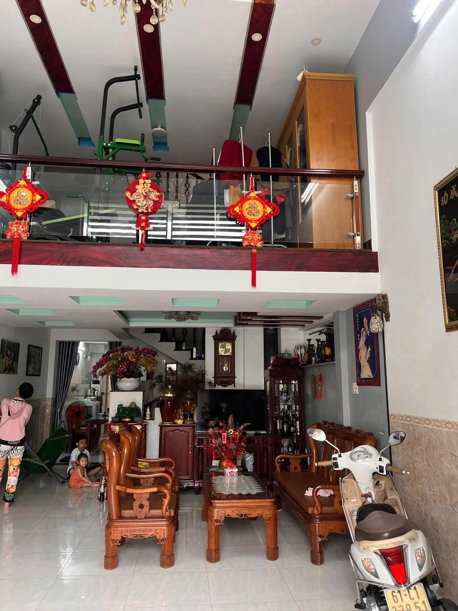 Bán nhà 1 trệt 2 lầu 90m2 giá 4,7 tỷ Phú Lợi - Ảnh thu nhỏ 2