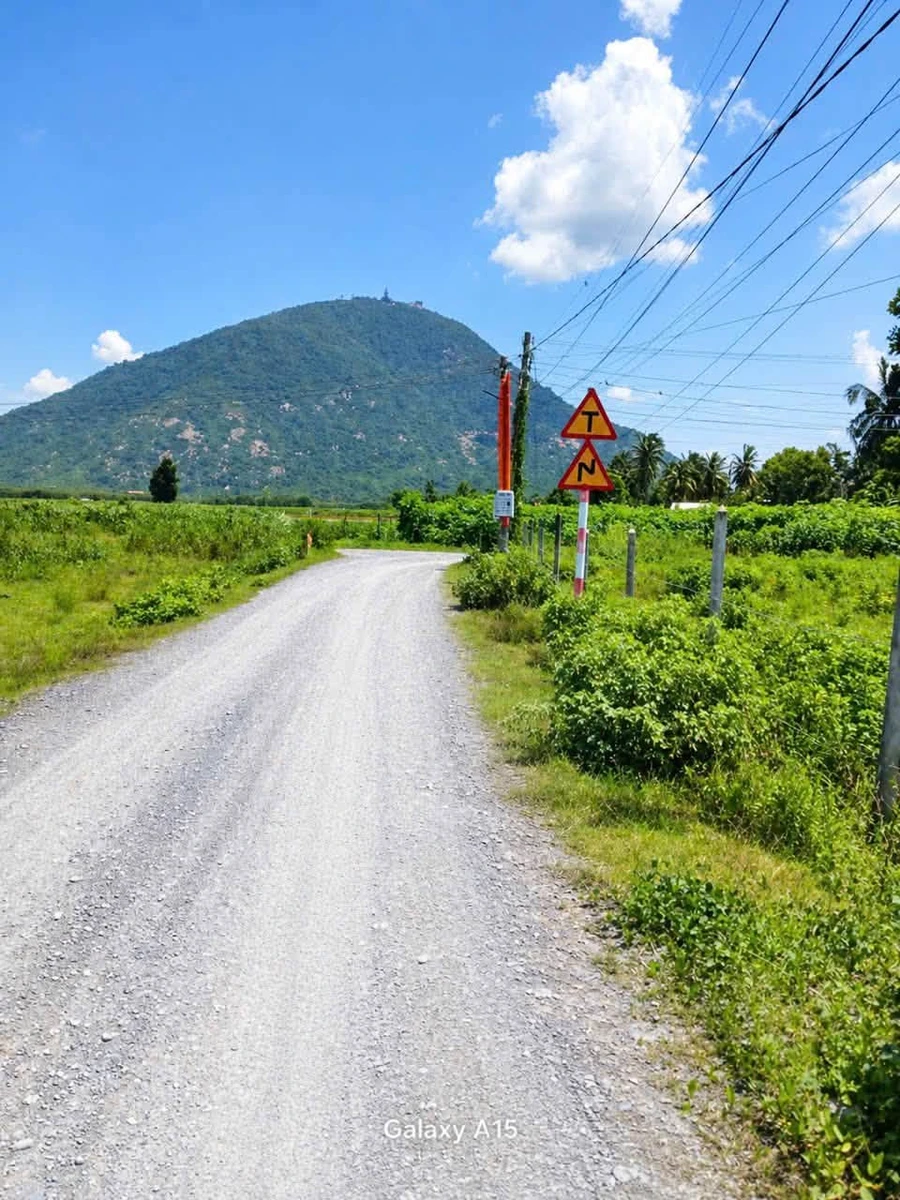 Bán nền đất 5x37m view núi Bà Đen giá 250 triệu tại xã Phan, Tây Ninh - Ảnh thu nhỏ 2