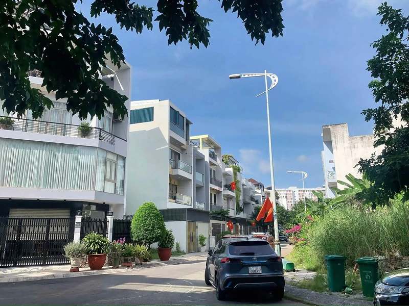 Bán đất 110m2 (5x22) KDC Đông Thủ Thiêm, P. Bình Trưng, Quận 2, giá 12,4 tỷ