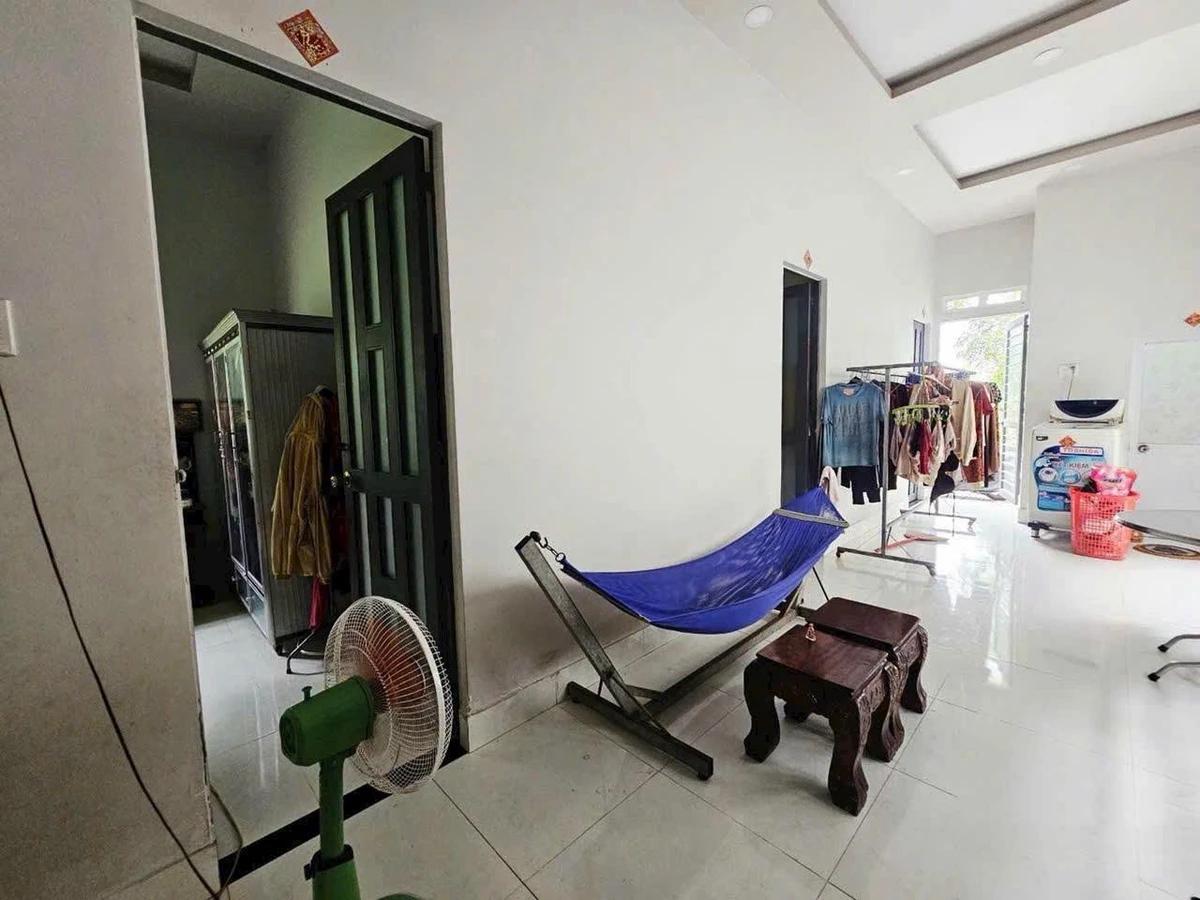 Bán nhà mái Thái 3PN ở Tây Ninh, 270m2, 900 triệu - Ảnh thu nhỏ 3