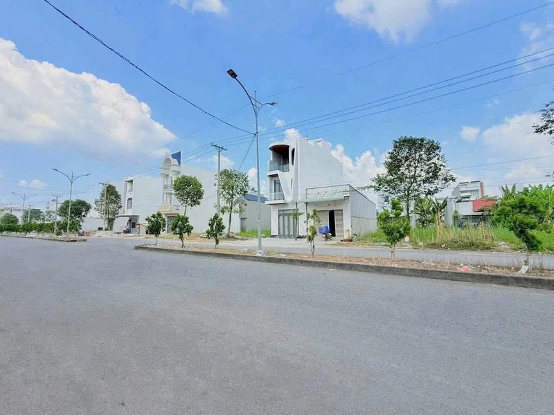 Bán nền đất 85m² trục chính D1, KDC Hồng Loan, Cần Thơ