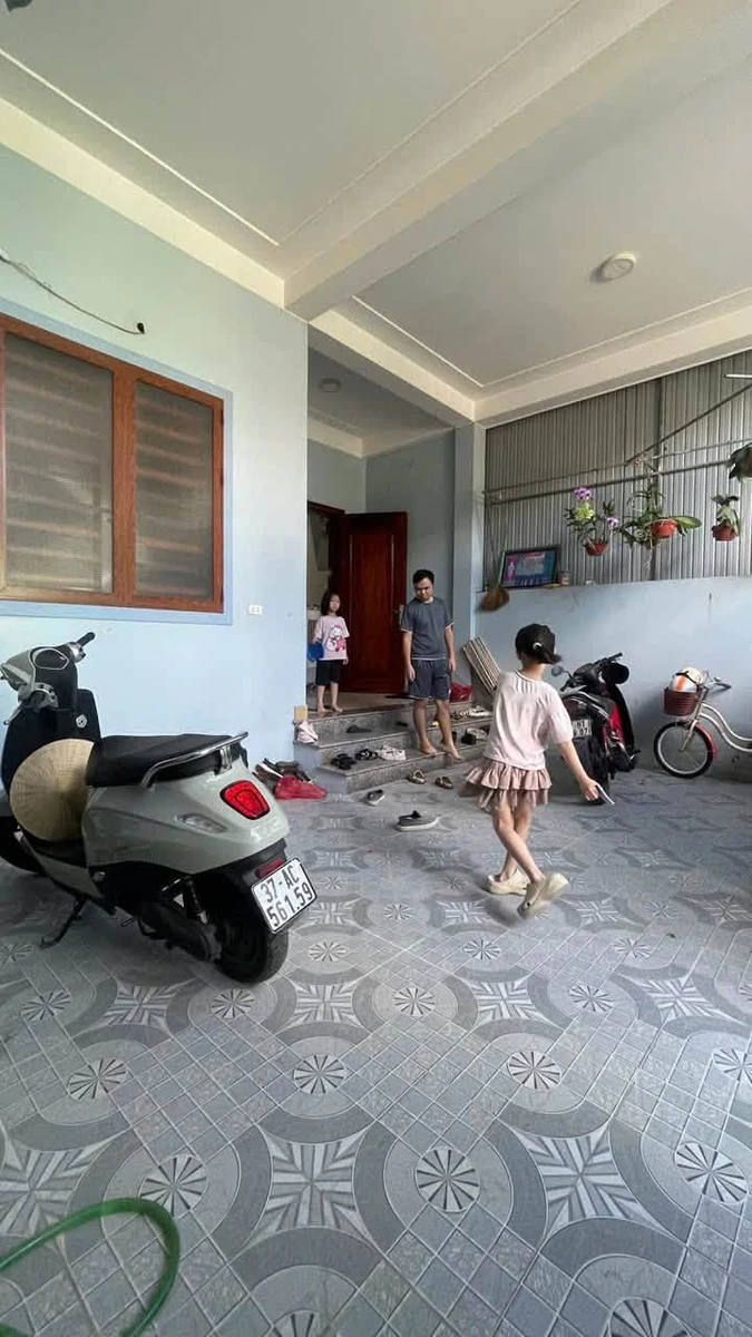 Bán nhà 2 tầng 98,8m² ngay chợ Đông Vĩnh, Thành Vinh - Ảnh 1
