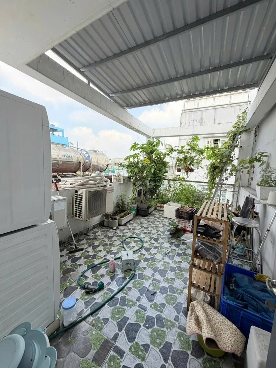 Bán nhà hẻm Quận 11, 3,2x8m, 4 tầng, 2PN, gần mặt tiền, gần 4 tỷ - Ảnh thu nhỏ 2