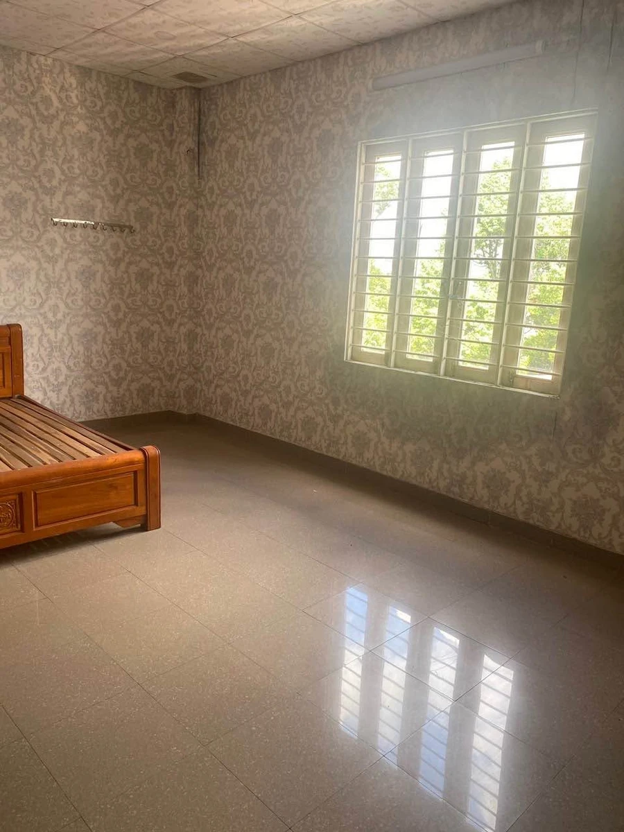 Bán nhà 3 tầng hẻm xe hơi Y Moan 180m2, 7 tỷ - Ảnh thu nhỏ 5